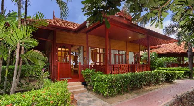 Deluxe Bungalow-09.jpg