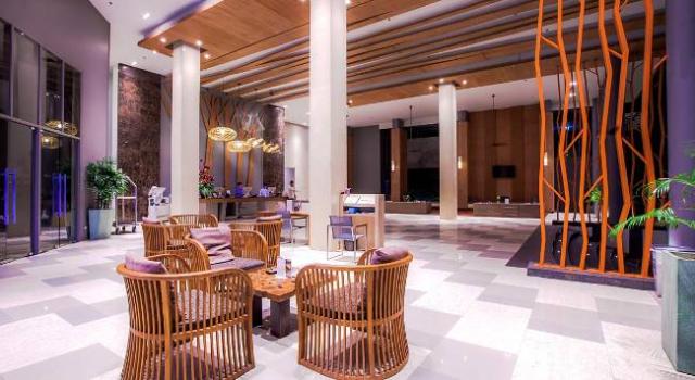 lobby03 (1).jpg