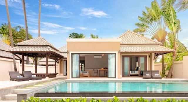 FHV Beachfront Pool Villa 5.jpg