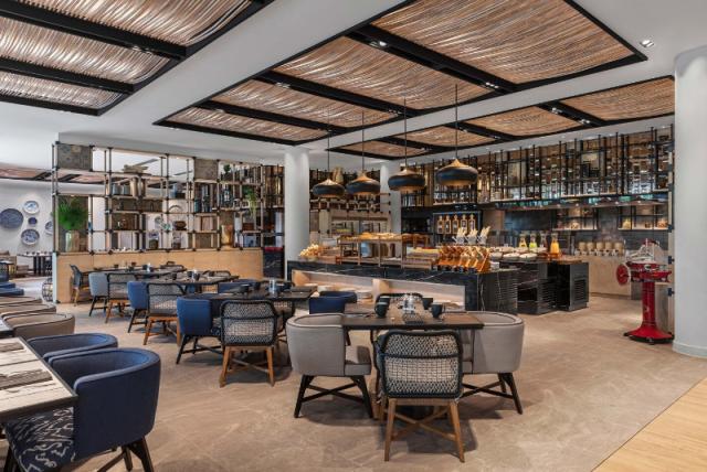 Four Points by Sheraton Patong Phuket Beach Resort