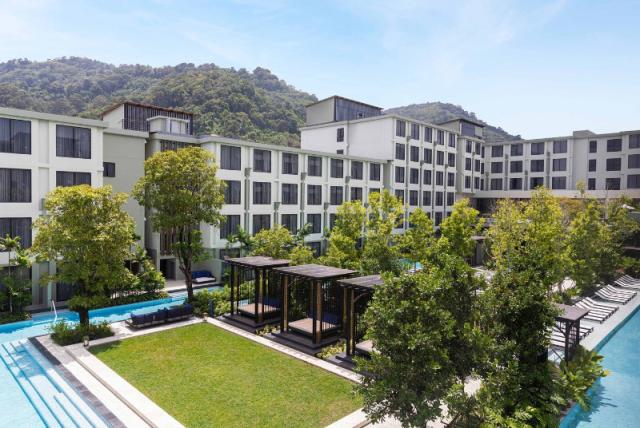 Four Points by Sheraton Patong Phuket Beach Resort