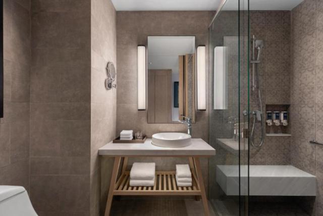 Four Points by Sheraton Patong Phuket Beach Resort