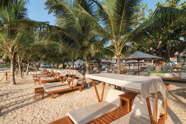 Araliya Beach