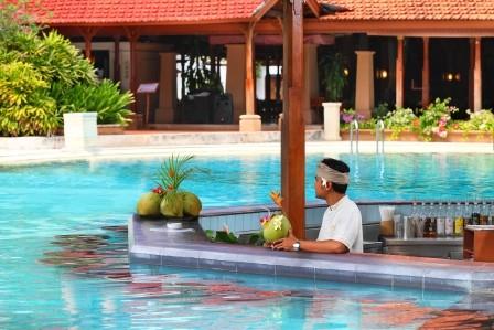 10-Pool Bar.jpg