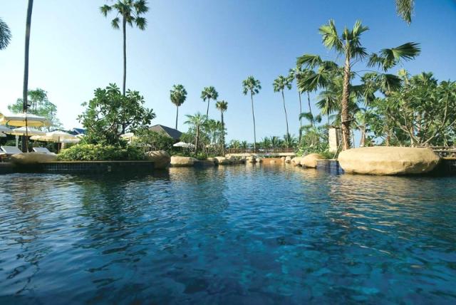 Jomtien Palm Beach hotel & resort  