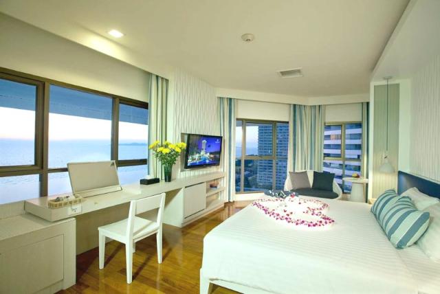 Jomtien Palm Beach hotel & resort  