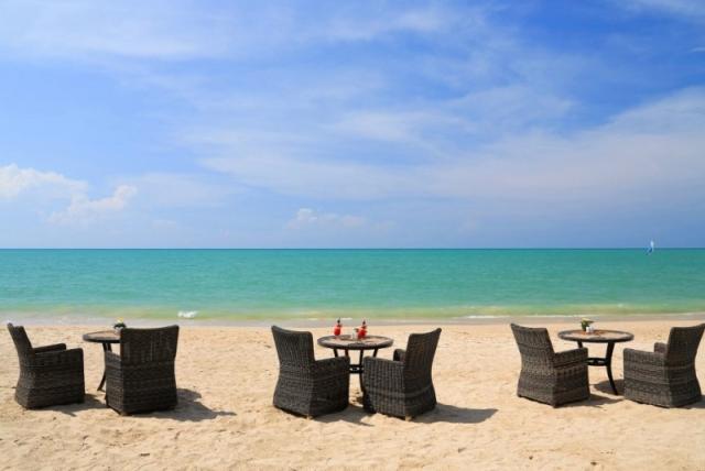 Beyond Khaolak at Beach restaurant_152084263202.jpg