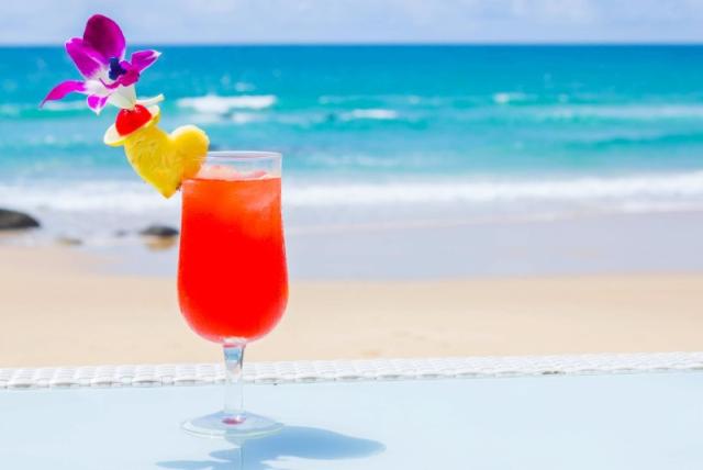 Beyond Karon beach bar_15208275586.jpg