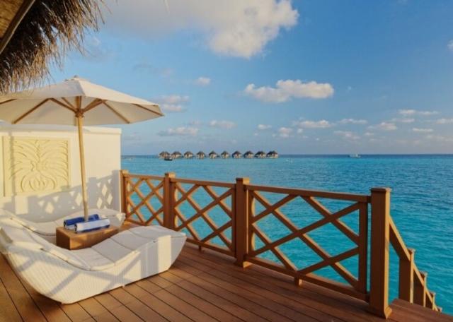 Angaga Island Resort & Spa