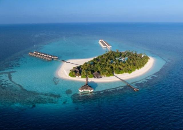 Angaga Island Resort & Spa