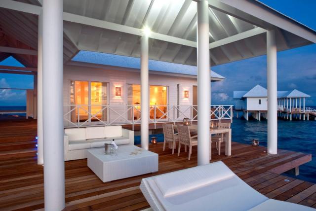 Diamonds Thudufushi Beach & Water Villas