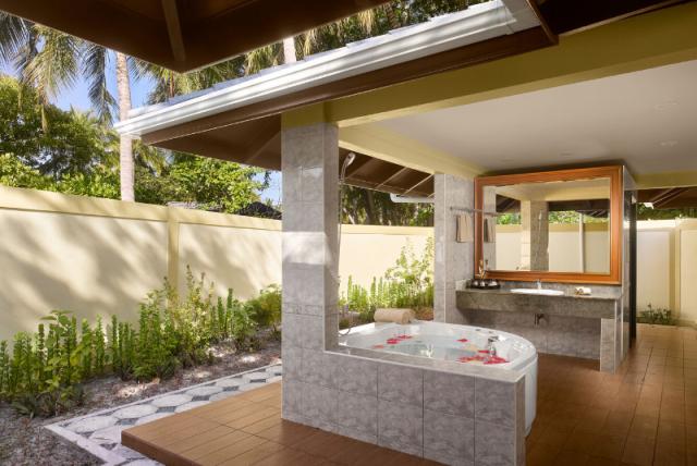 Royal Island Resort & Spa