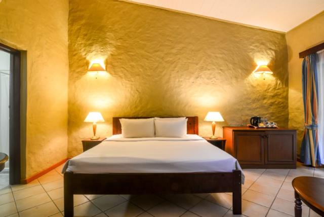 Deluxe Room Interior.jpg