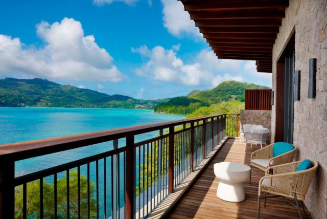 Cliff House One Bedroom Suite Balcony.jpg