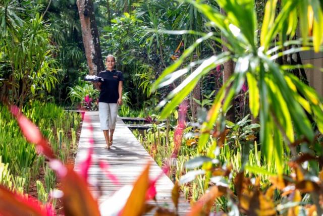 Anantara Spa Therapist.jpg
