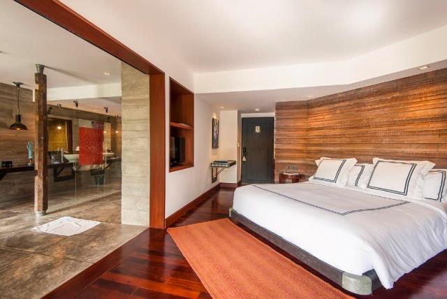 Pearl Bed Suite Bedroom.jpg