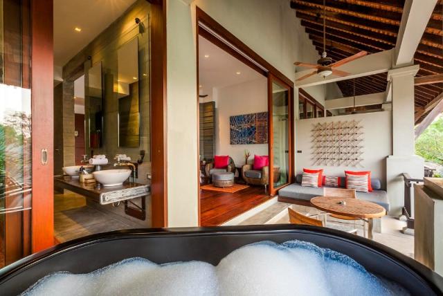 Pearl Bed Suite Bubble Bath Terrace.jpg
