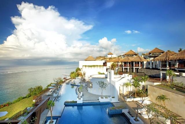SAMABE RESORT.jpg