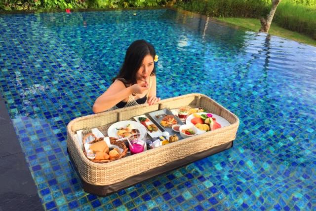 Floating Breakfast .JPG
