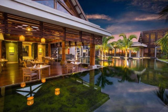 Crystals Beach Resort Belle Mare