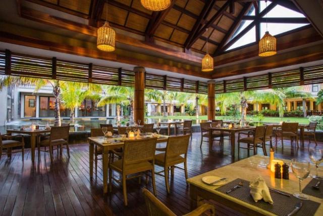 Crystals Beach Resort Belle Mare