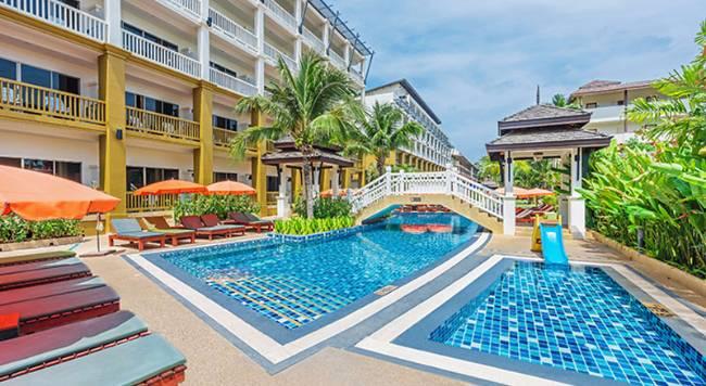 Kata Sea Breeze Resort