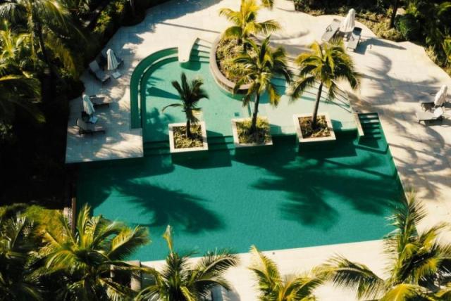Anahita Resort