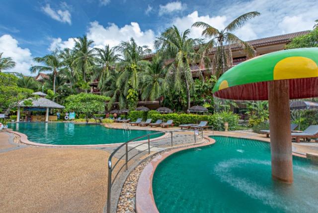 Superior Pool 1.jpg