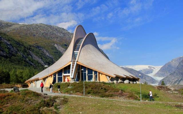 Obnovené infocentrum u ledovce Nigardsbreen