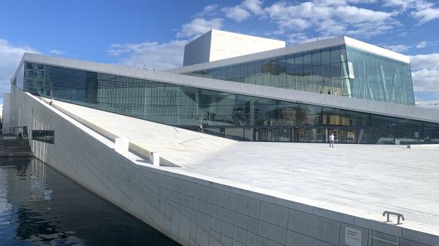 Moderní dominanta Oslo – budova Opery