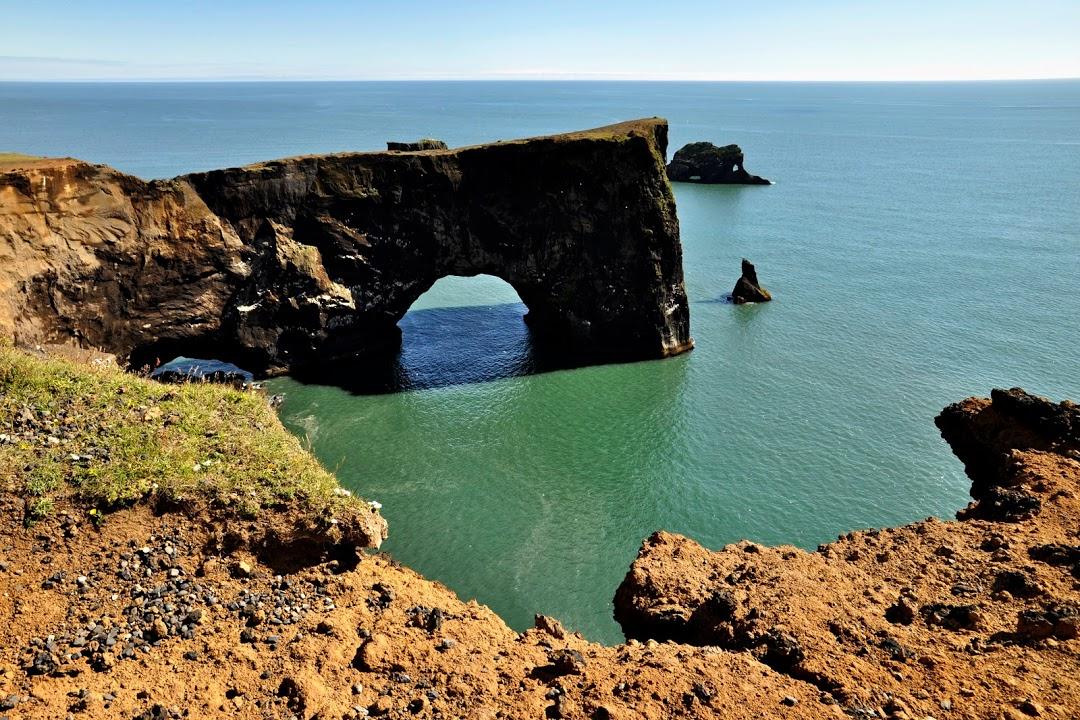 Vík- skalní brána Dyrholay