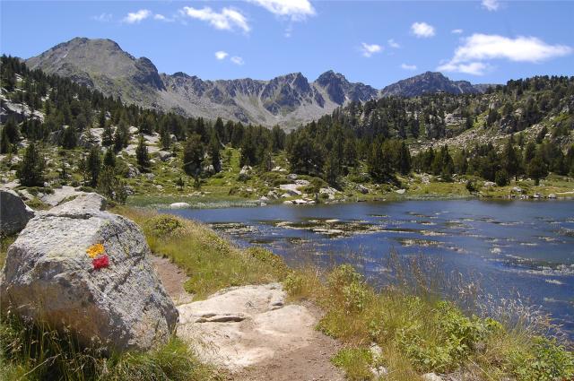 Andorra_Pessons Lakes_dreamstime_xl_18762015