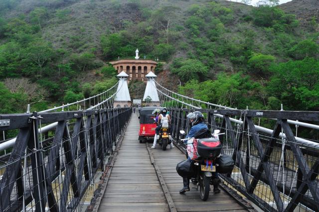 Kolumbie-Puente de Occidente