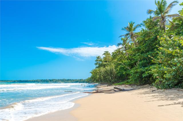 pláže v NP Cahuita - Kostarika