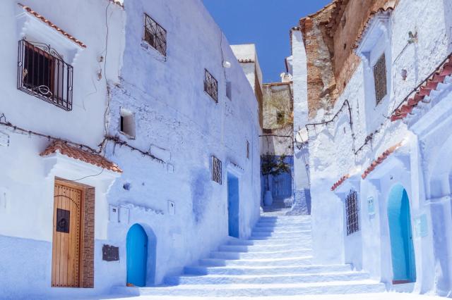 schody v modré medině - Chefchaouen - Maroko