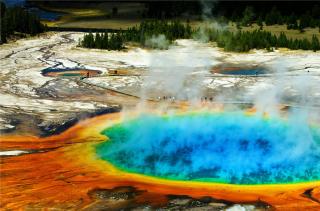 USA - Yellowstone a Grand Teton - turistika nejkrásnějšími scenériemi USA