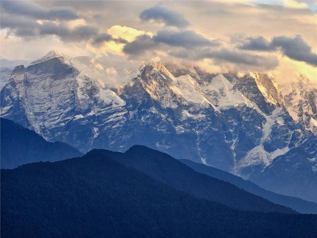 východ slunce nad Annapurnami