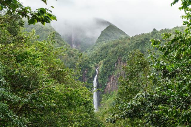 Guadeloupe - vodopády Chute du Carbet