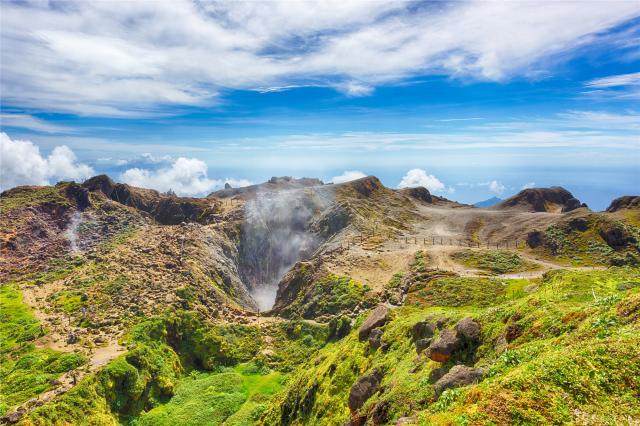 Guadeloupe - nejvyšší vrchol ostrov La Soufriere