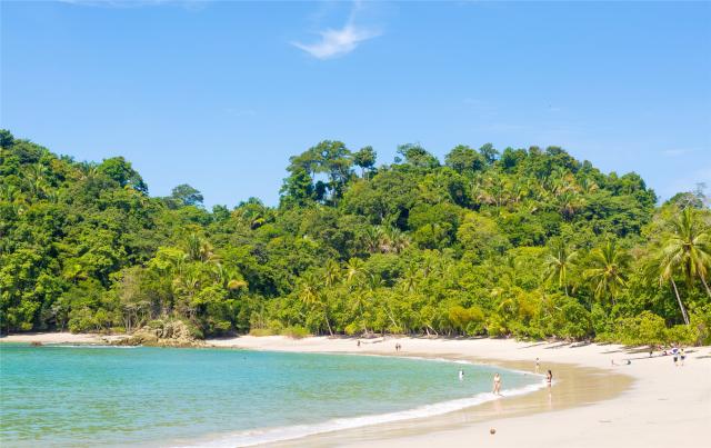 pláž v NP Manuel Antonio - Kostarika