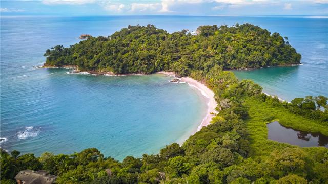 záliv v NP Manuel Antonio