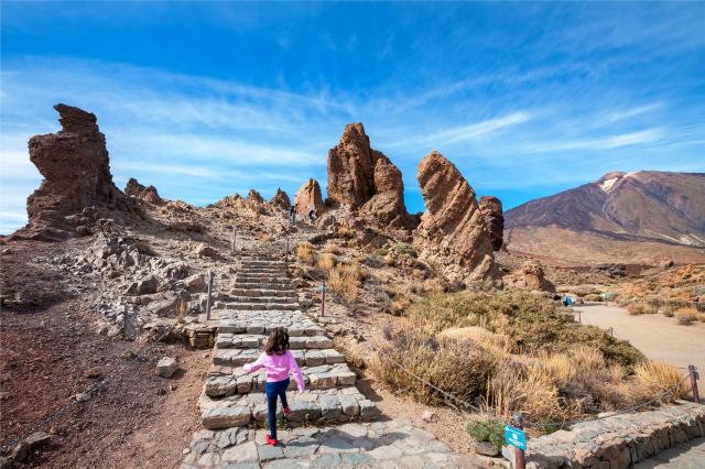 nenáročná turistika v Los Roques De Garcia - Tenerife