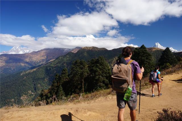 Trek na Poonhill (3 2000m) nabízí kromě masivu Annapurny napřík