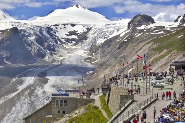 A_PTA_22_01_1_Rakousko_PTA_Grossglockner_dreamstime_xl_56810524