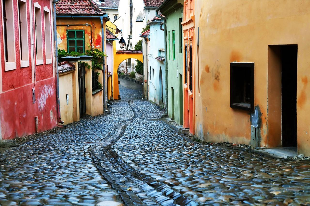 Rumunsko - Sighisoara - typické uličky