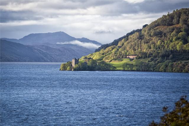 Jezero Loch Ness