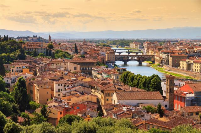 Florencie_shutterstock_445227091