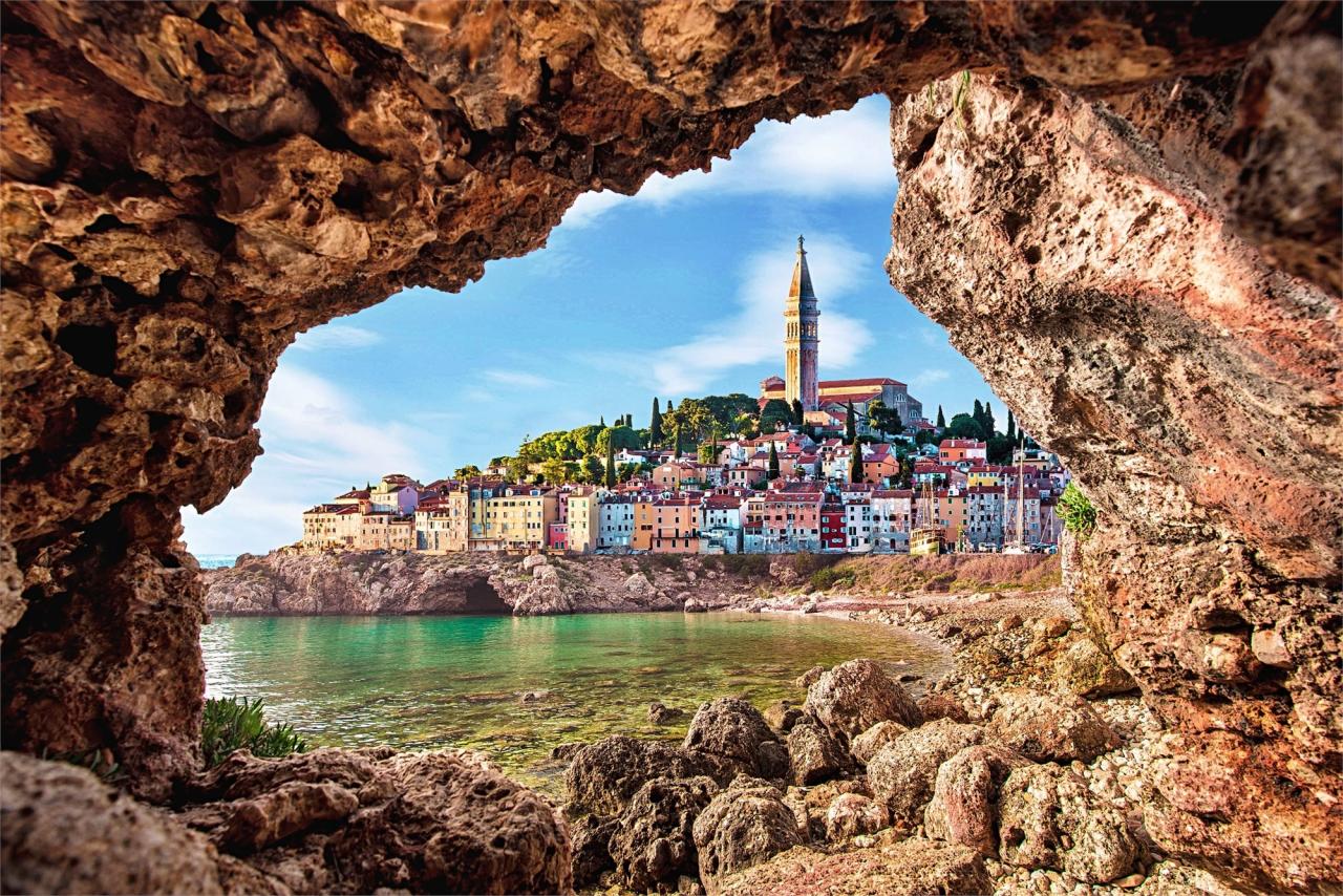 Slovinskem-k-mori-web-Piran-shutterstock_1403246750