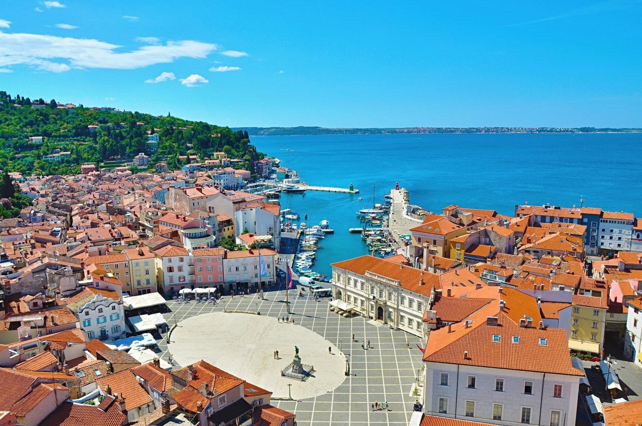 Slovinskem-k-mori-Piran-shutterstock_523727794