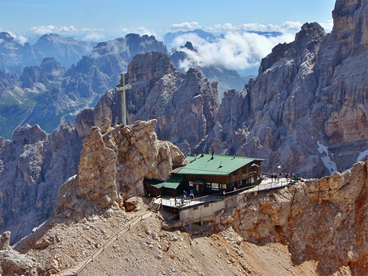 italie-Zahrada-Dolomit-01.JPG